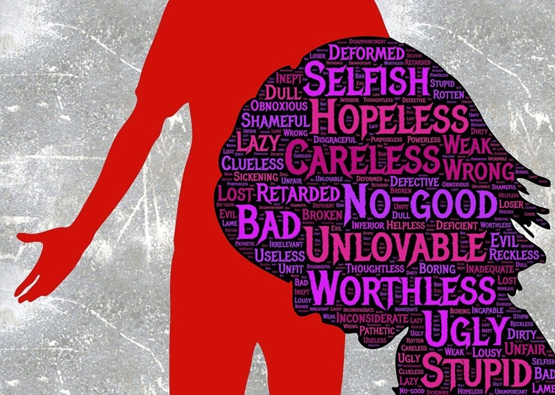 Simple infographic listing common mental health signs: mood, behaviour, sleep, social changes